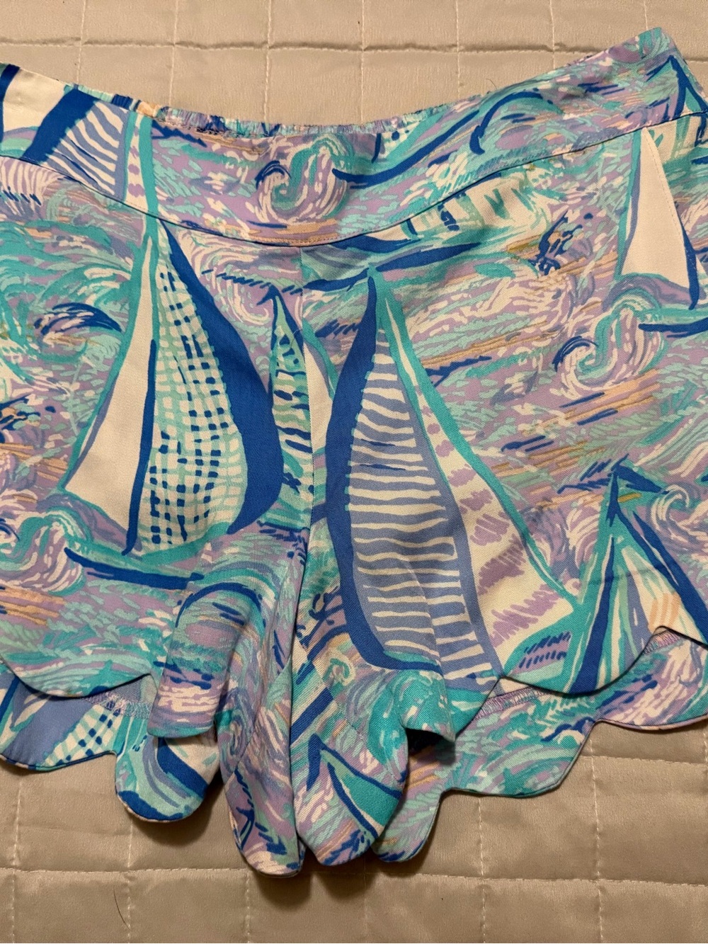Lilly Pulitzer Dahlia Short Abstract Shorts in Blue & Green Size Large NWT